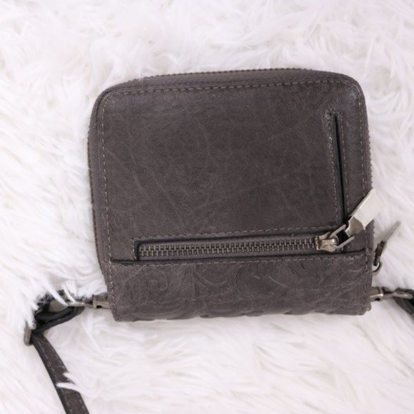 2/$20 NWOT Simply Noelle mini grey crossbody - Picture 7 of 9